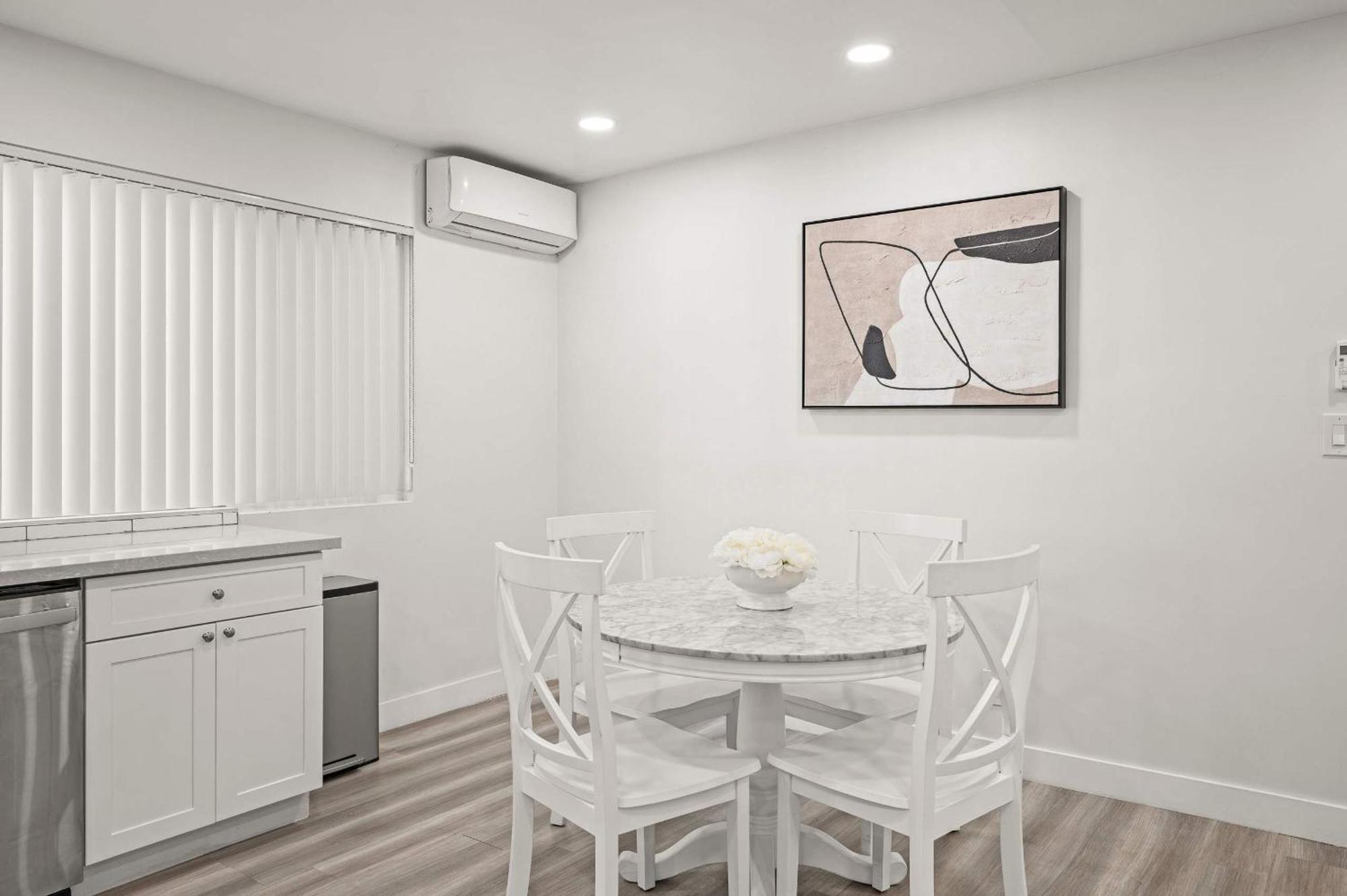New Renovated 2B2B Apt Self Checkin Free Parking 1 Pasadena Buitenkant foto