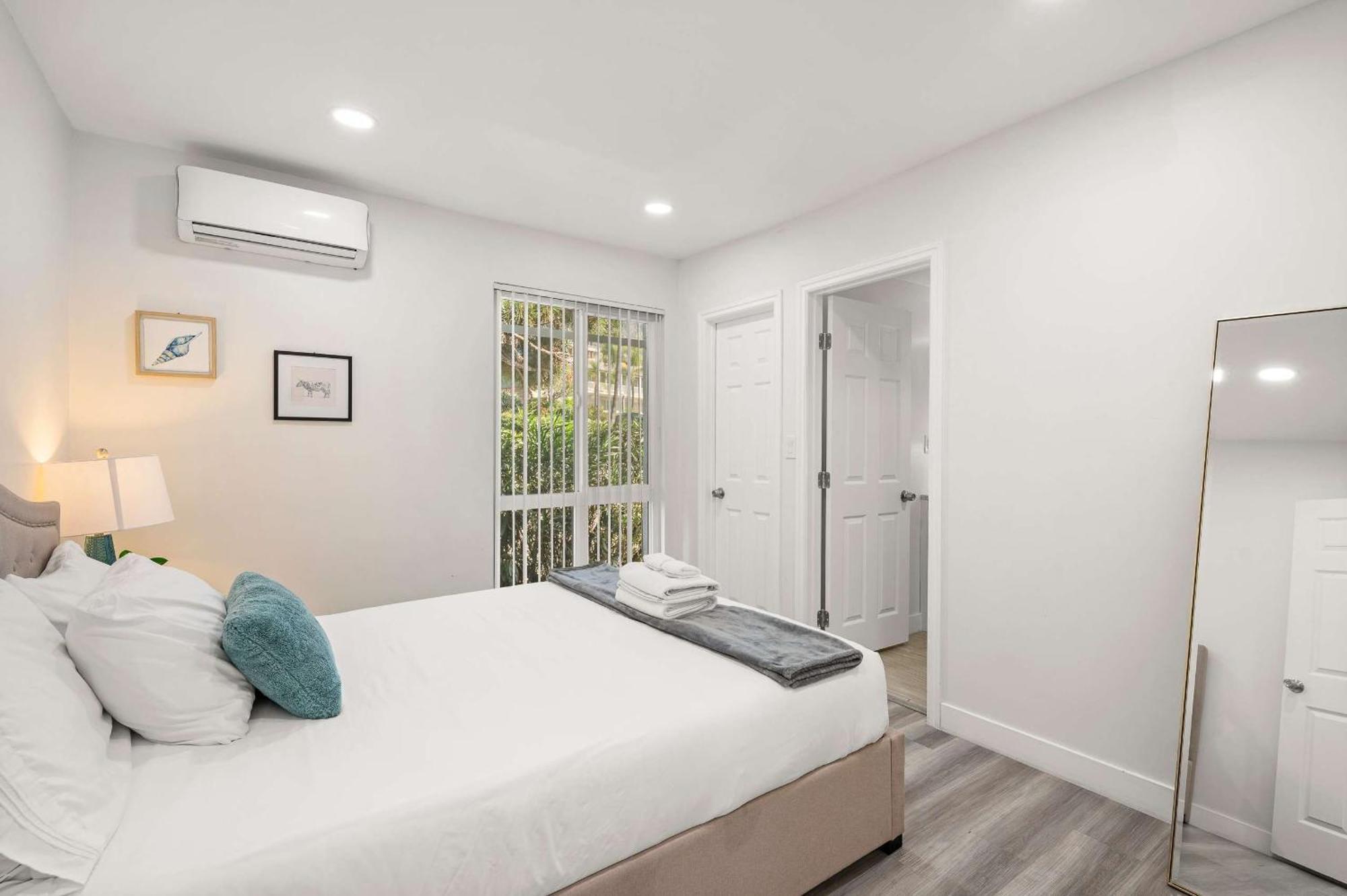 New Renovated 2B2B Apt Self Checkin Free Parking 1 Pasadena Buitenkant foto