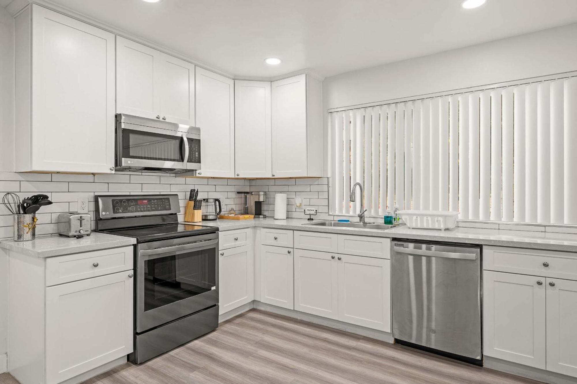 New Renovated 2B2B Apt Self Checkin Free Parking 1 Pasadena Buitenkant foto