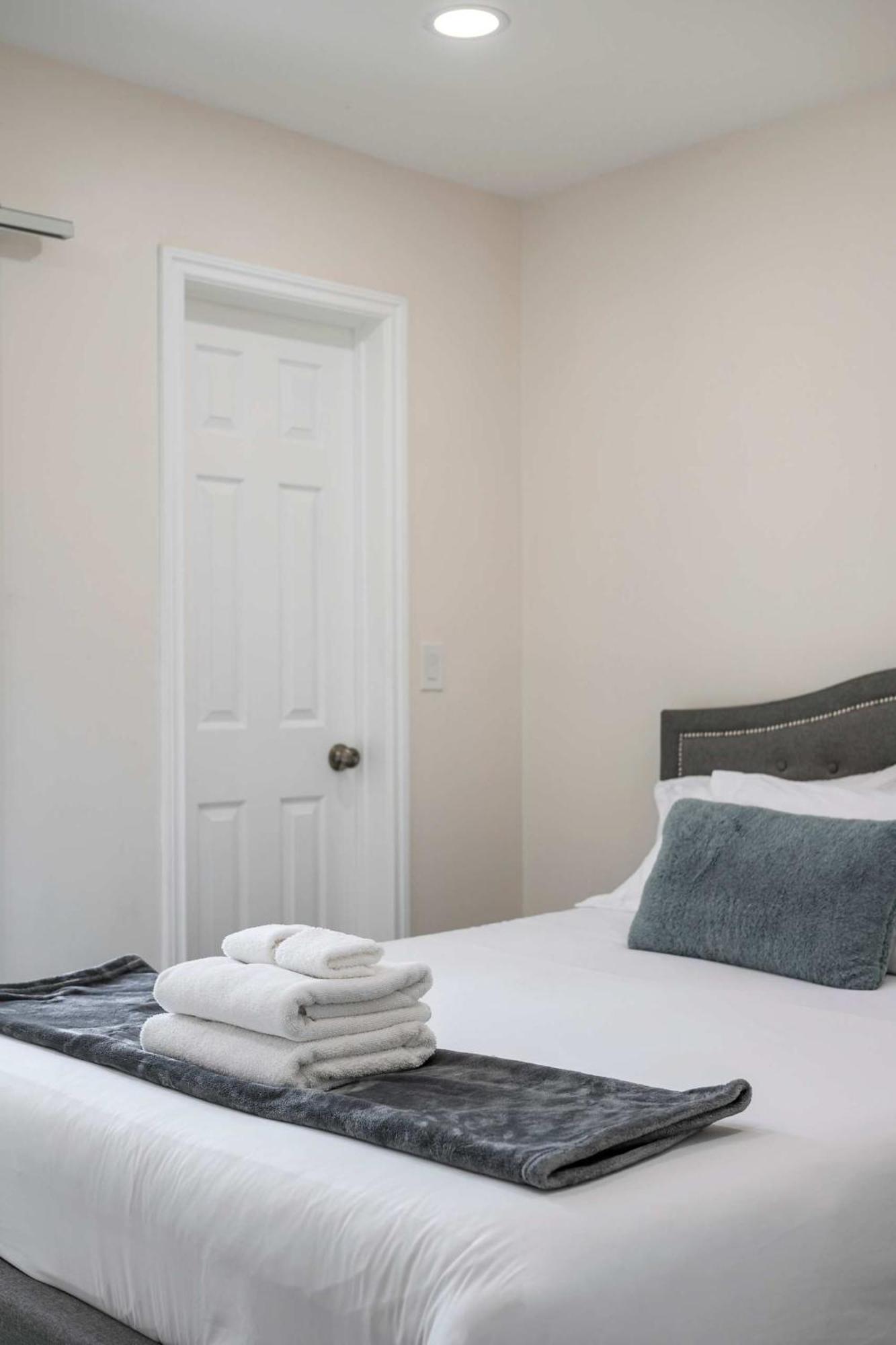 New Renovated 2B2B Apt Self Checkin Free Parking 1 Pasadena Buitenkant foto