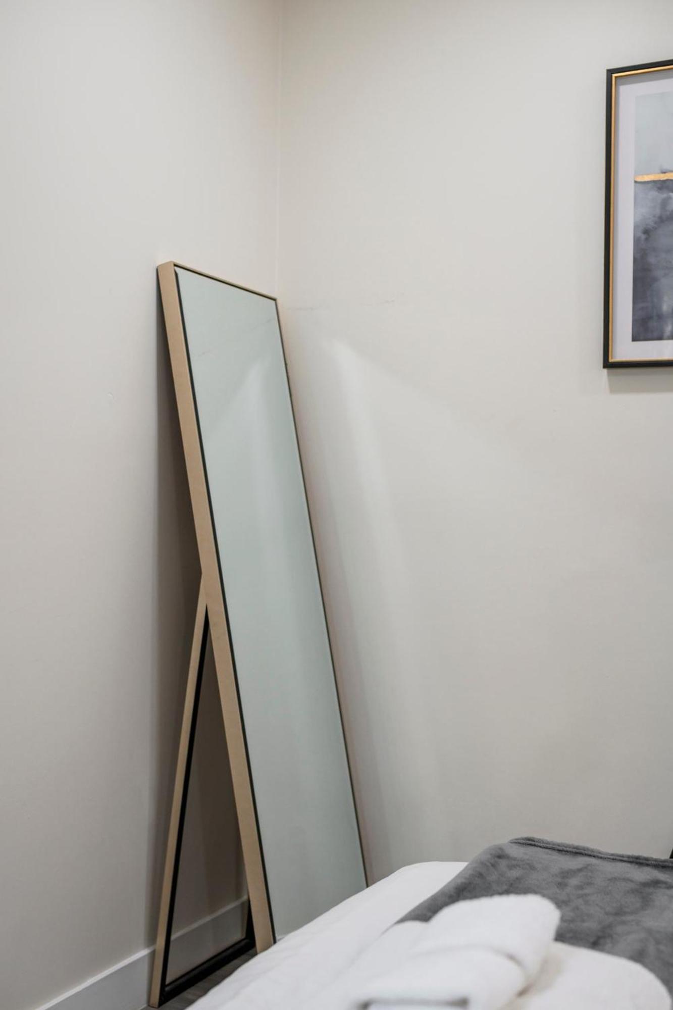 New Renovated 2B2B Apt Self Checkin Free Parking 1 Pasadena Buitenkant foto