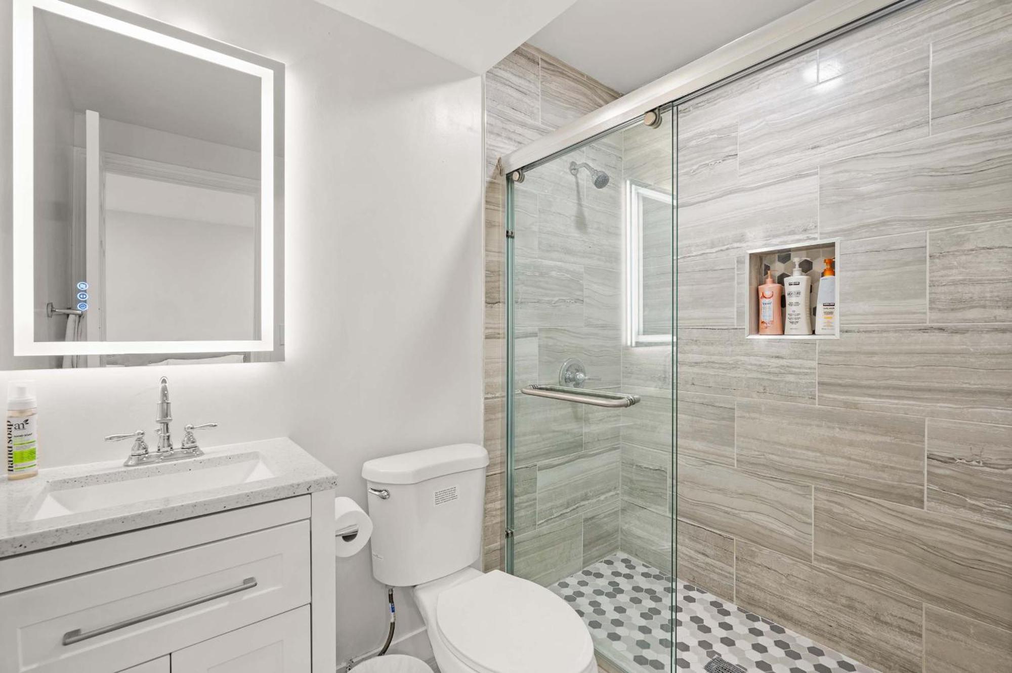 New Renovated 2B2B Apt Self Checkin Free Parking 1 Pasadena Buitenkant foto